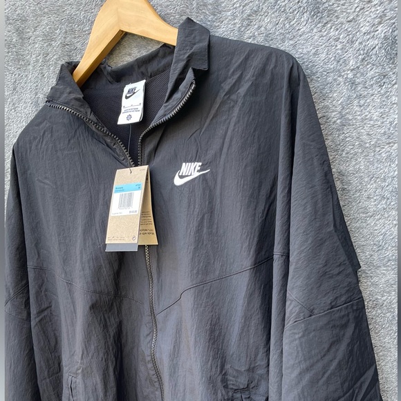 Nike Sportswear Women’s Essential Windrunner Full Zip Jacket - Picture 8 of 9